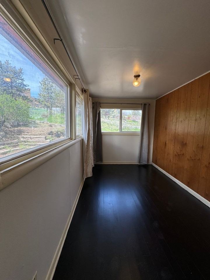 153 Octavia Ave - Photo 5 of 16