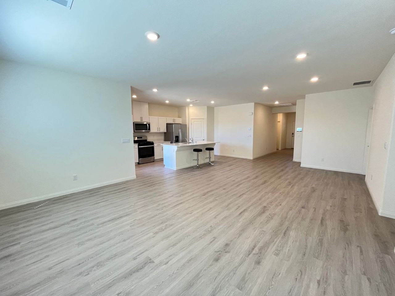 7458 Mason Springs Ave - Photo 4 of 24