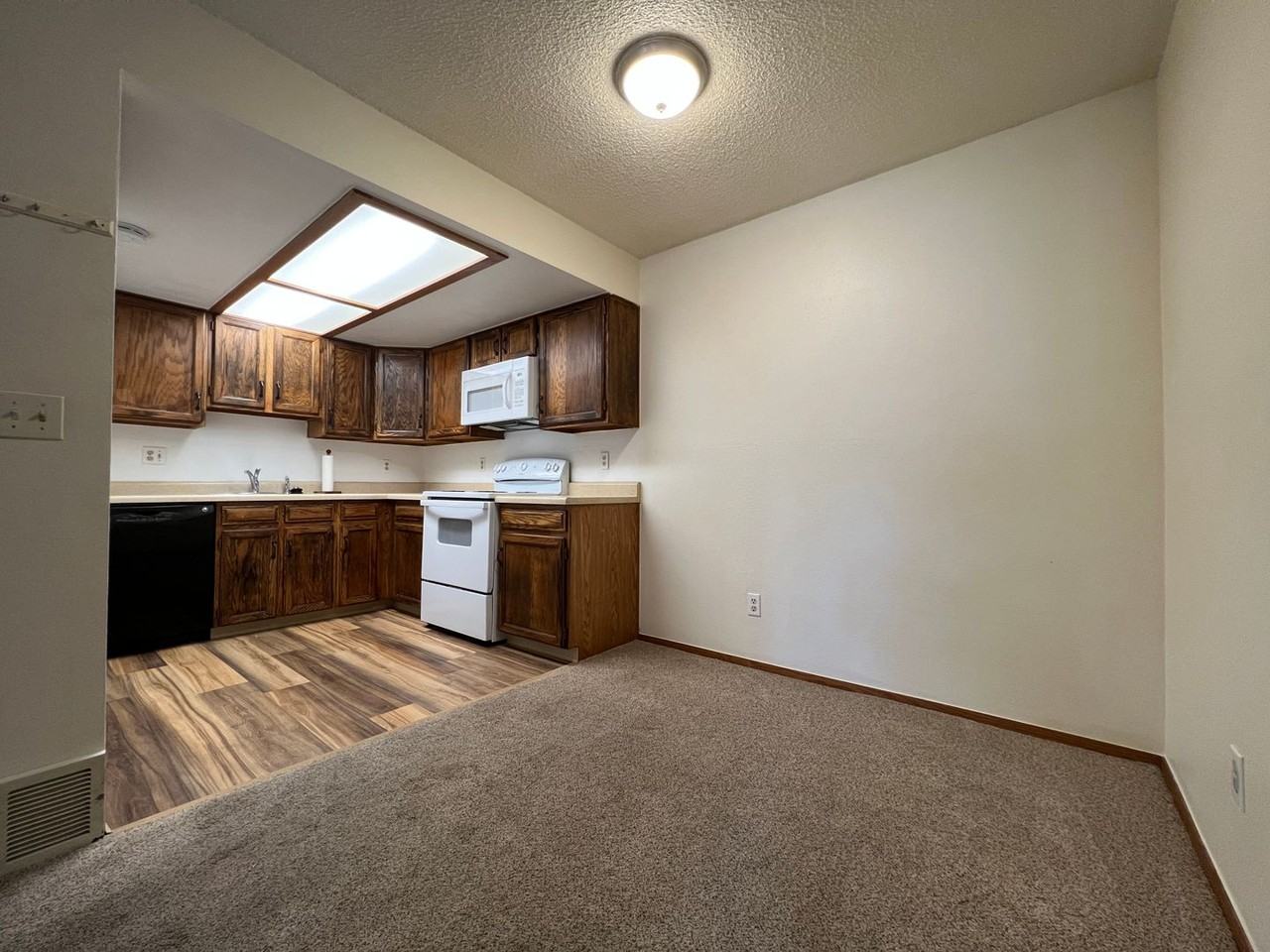 2865 Sundown Ln #102 - Photo 4 of 10