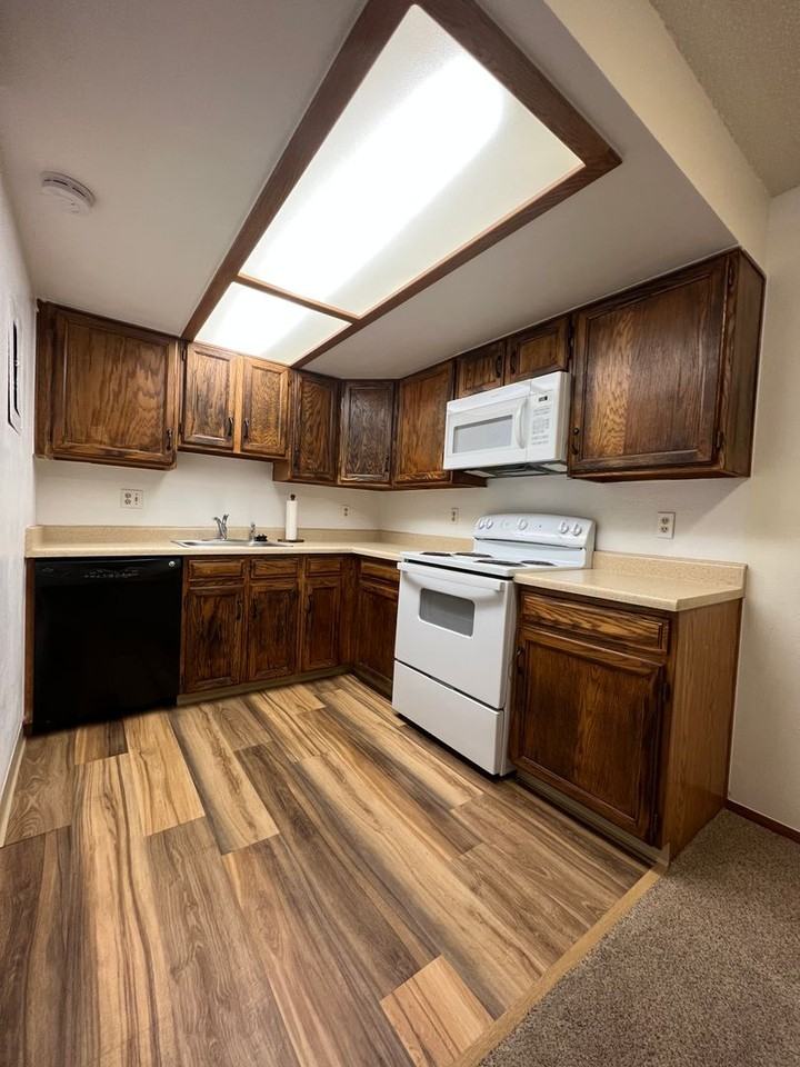 2865 Sundown Ln #102 - Photo 6 of 10