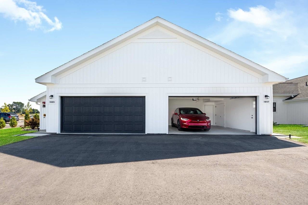 Heyday Oak Creek - Photo 5 of 34