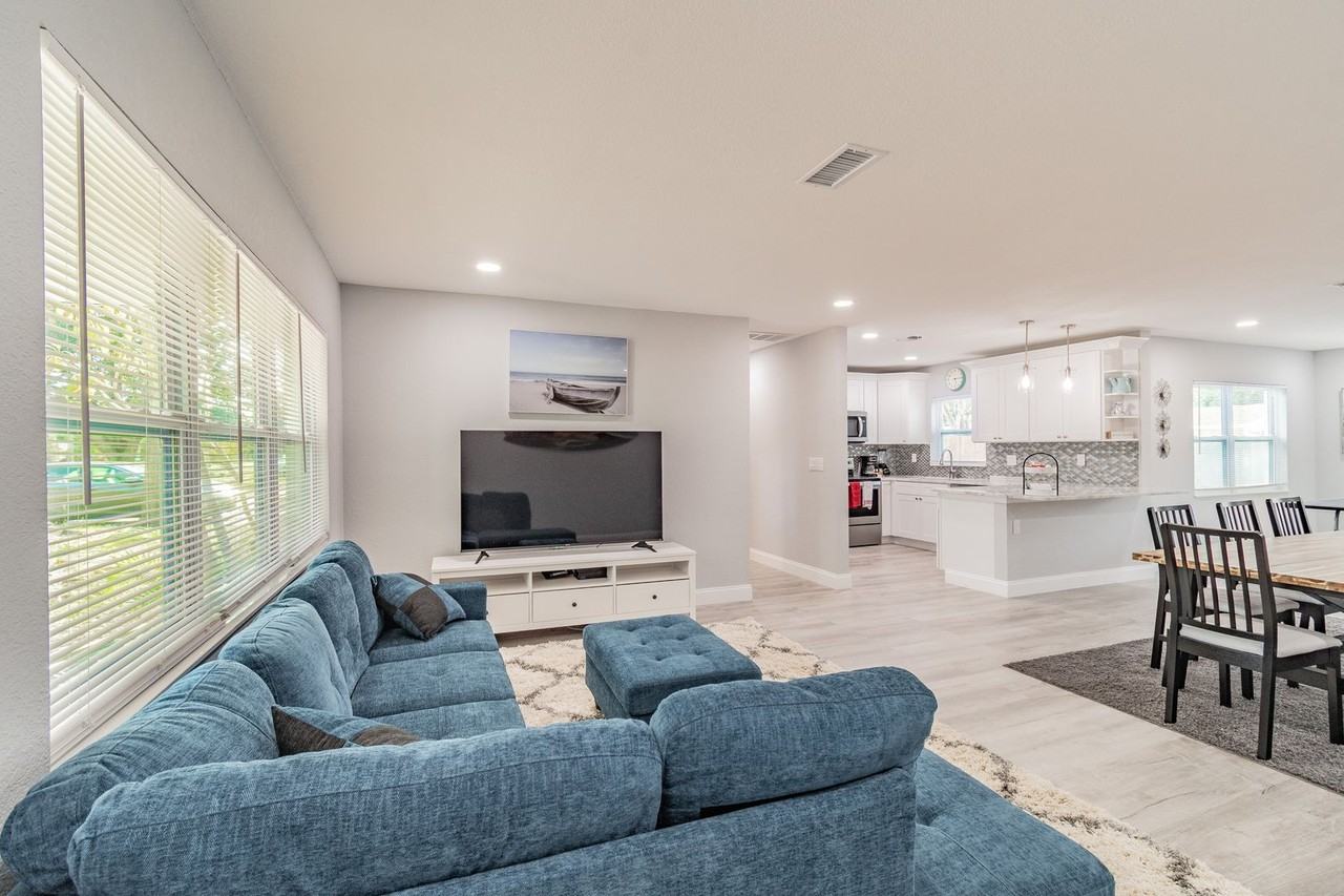 2221 Calexico Way S - Photo 3 of 30