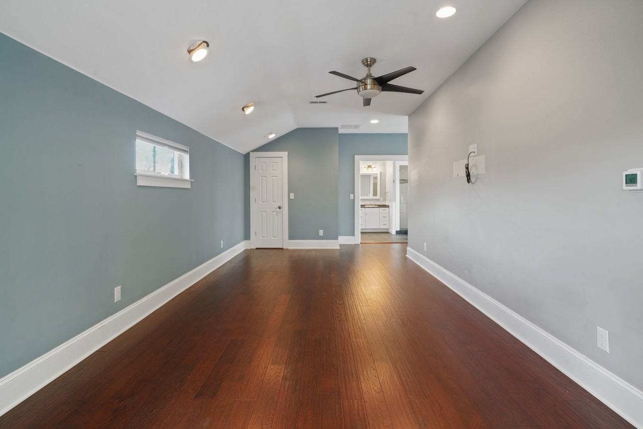 2370 2370 Elm St - 2370 Elm St - Photo 4 of 40