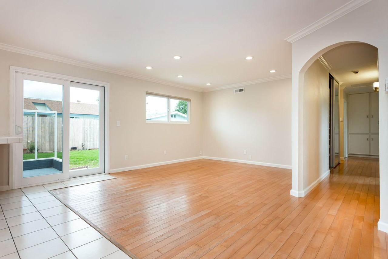 4769 Dauer Ave - Photo 5 of 29