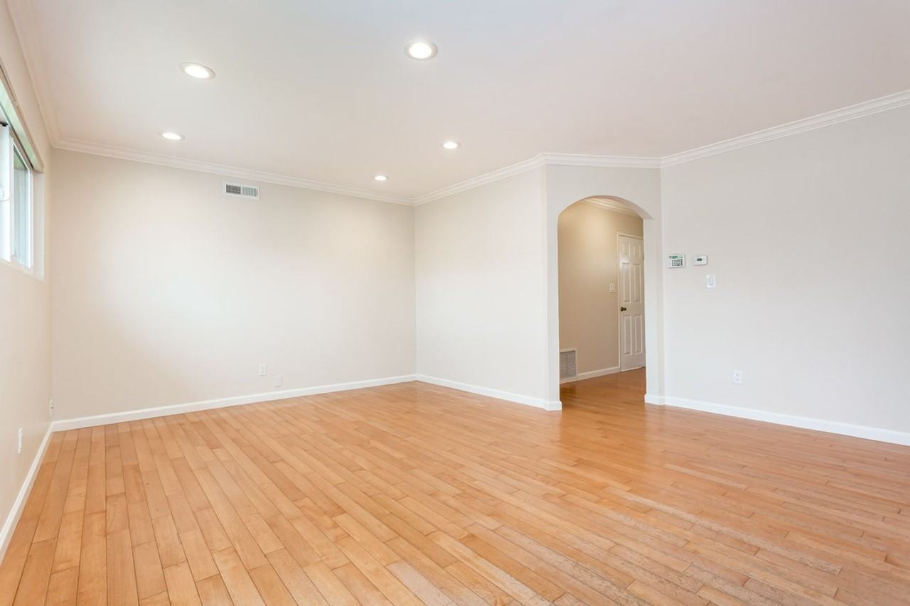 4769 Dauer Ave - Photo 6 of 29