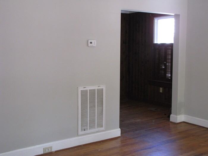 105 E Edgewood Dr - Photo 3 of 10