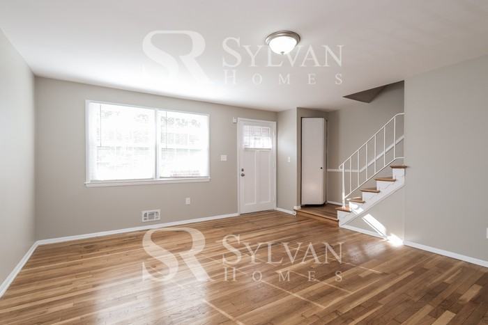 5630 Leiden Rd - Photo 3 of 15