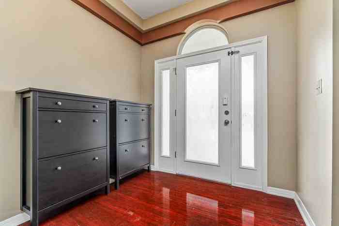 2125 Foxford St - Photo 3 of 44