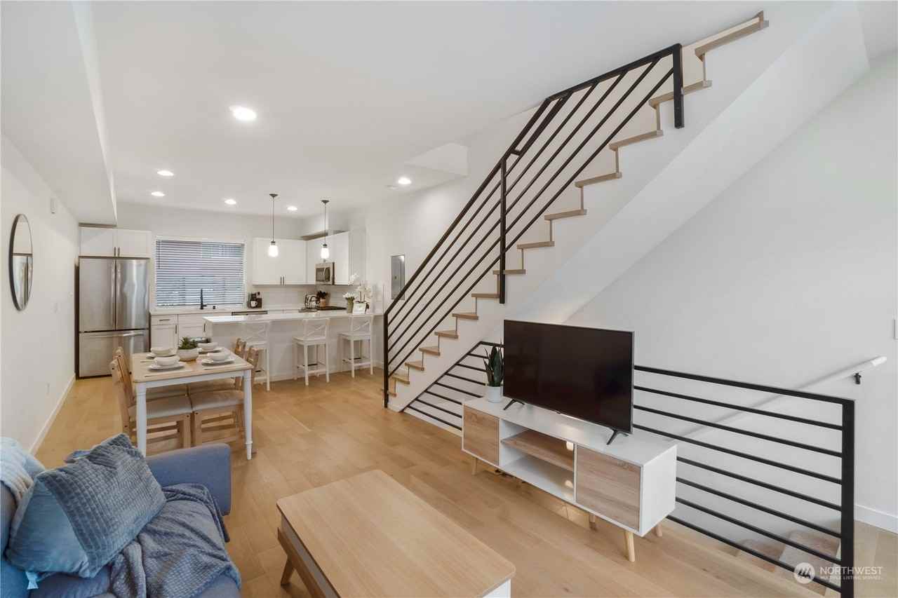 5240 Brooklyn Ave Ne #B - Photo 6 of 22