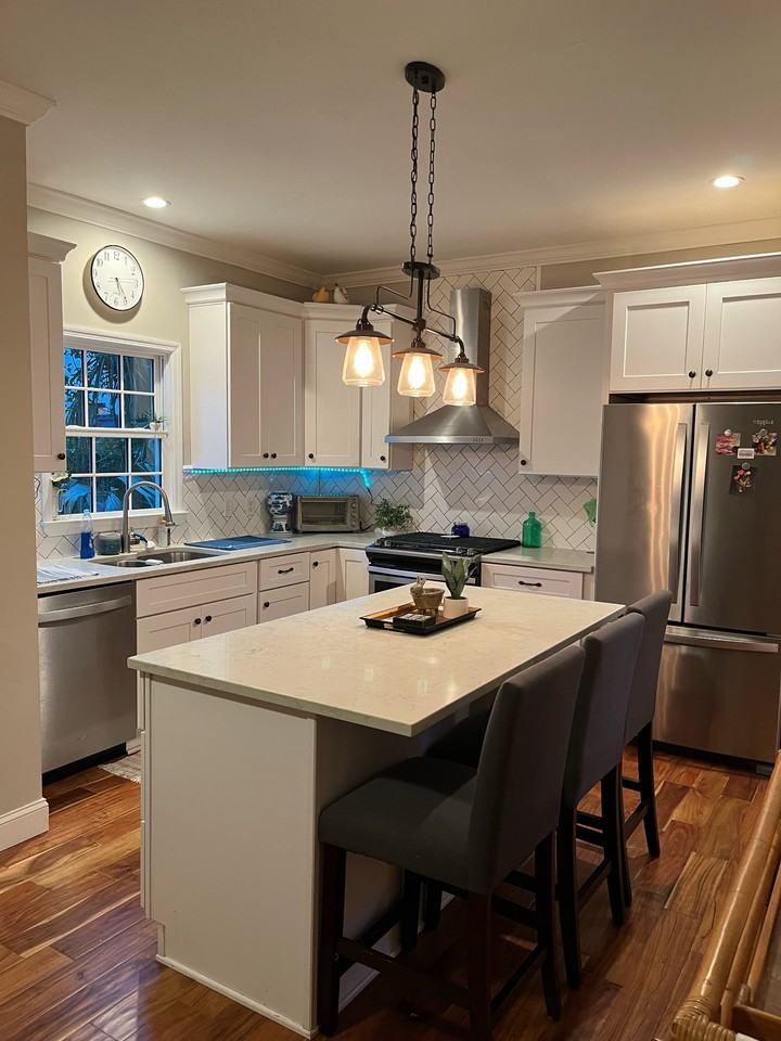 8 Coming St #B - Photo 4 of 11