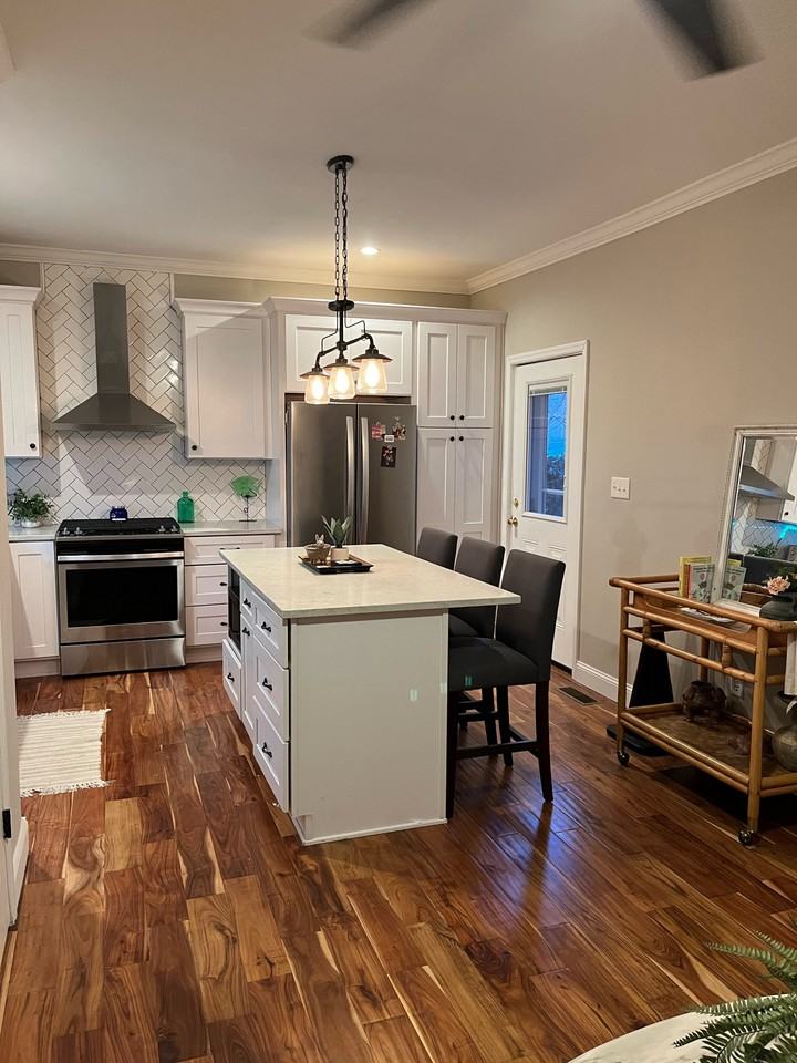 8 Coming St #B - Photo 5 of 11