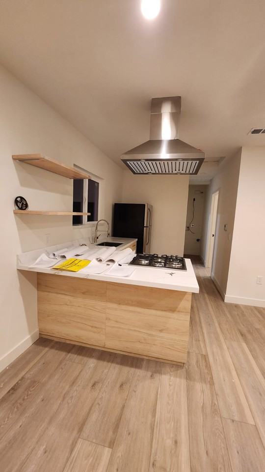 129 W Howard St #NA - Photo 3 of 35