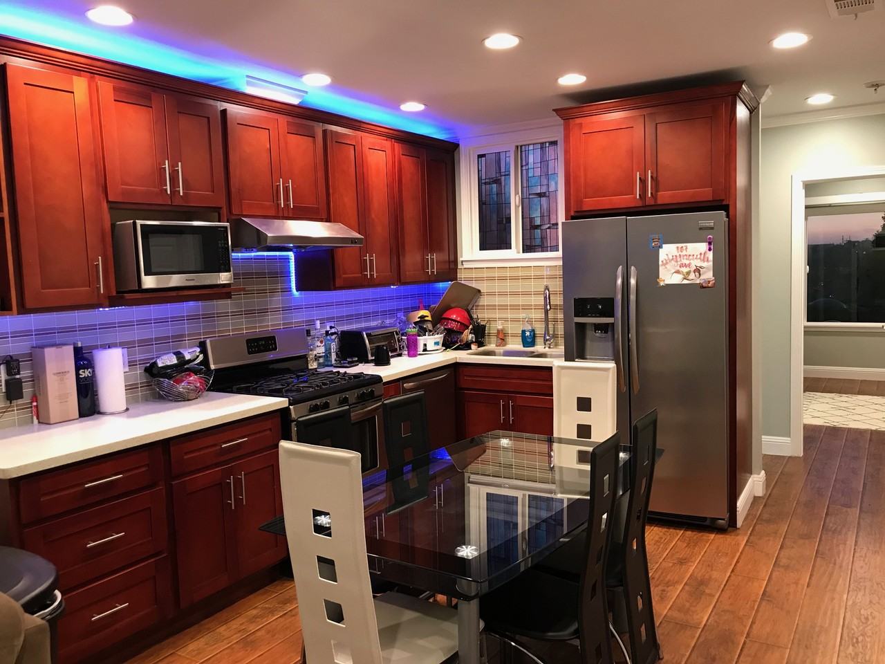 707 Plymouth Ave #NA - Photo 4 of 9