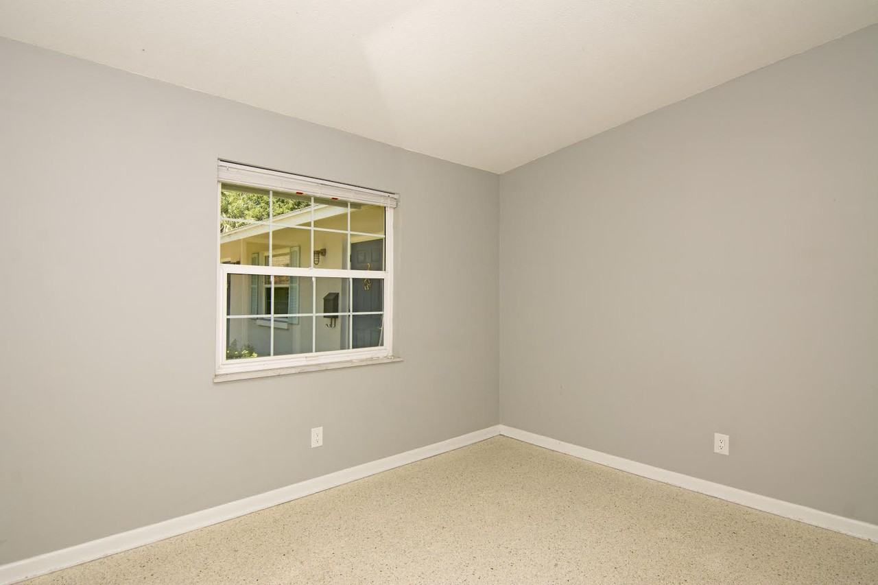 3200 Eagle Dr #4 - Photo 3 of 5