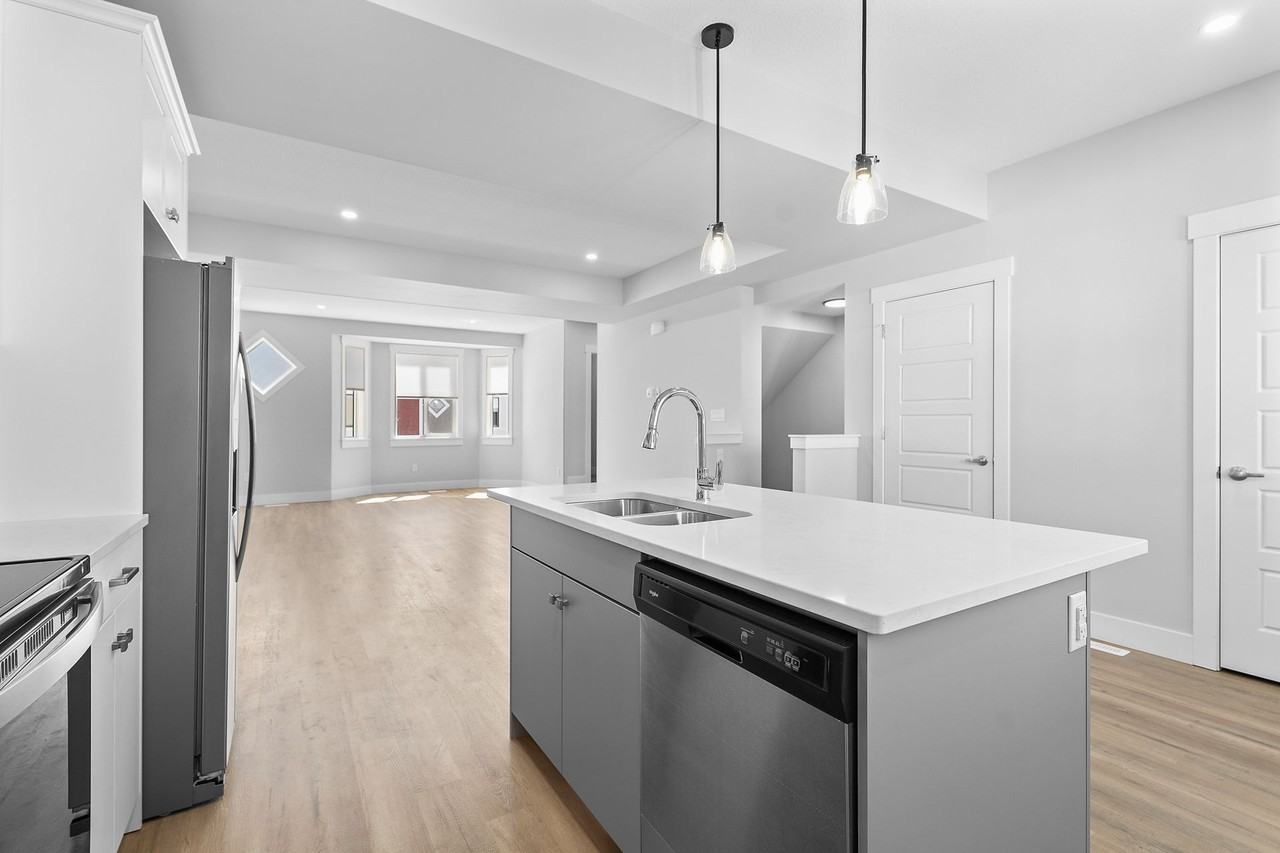 Horizon - Photo 2 of 27