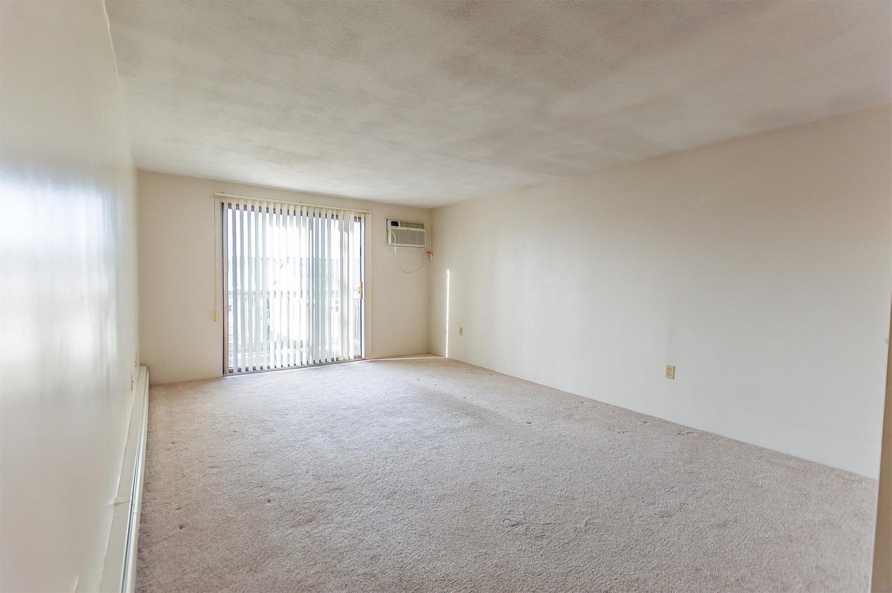 31 Andrew Street - 25Unit 25 #25 - Photo 3 of 16