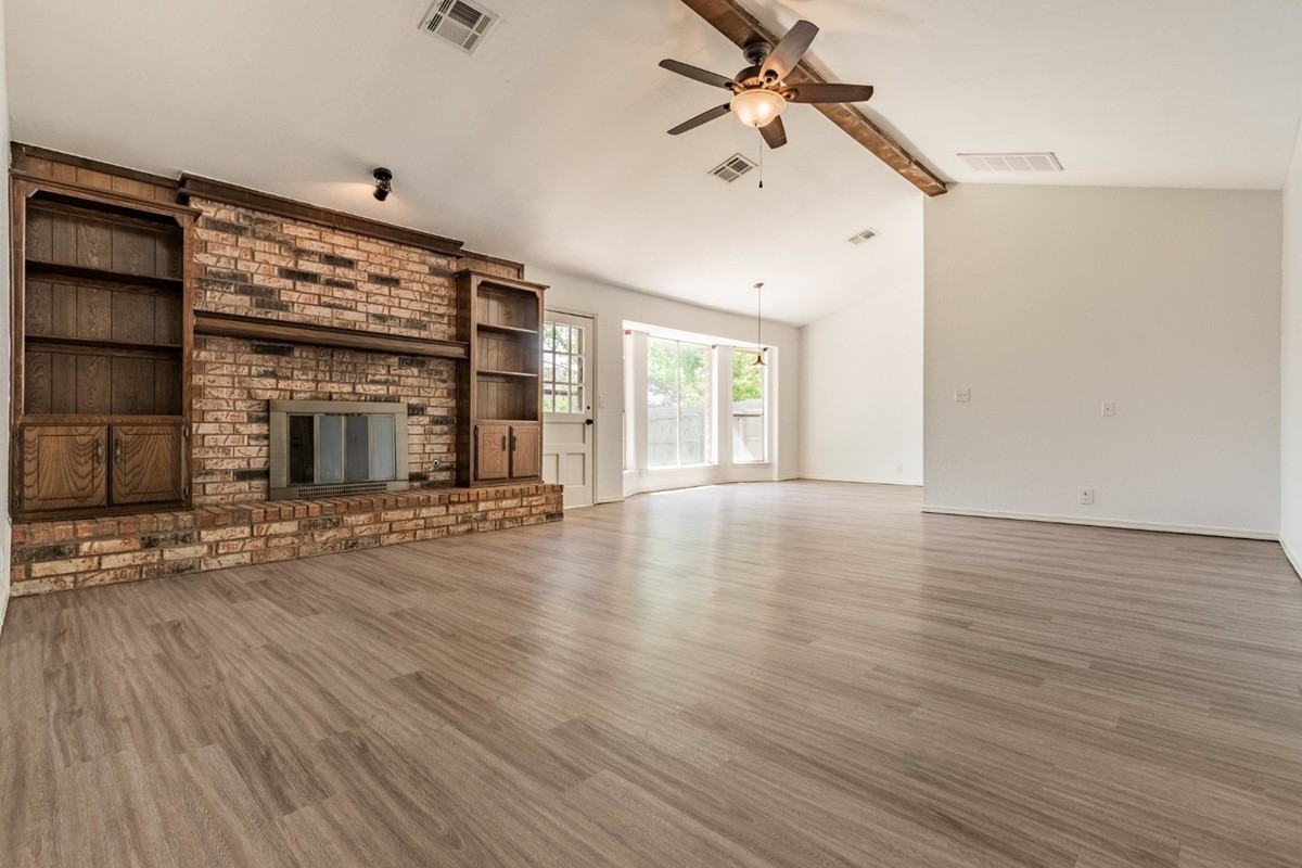 1006 W Neptune Rd #1 - Photo 2 of 14
