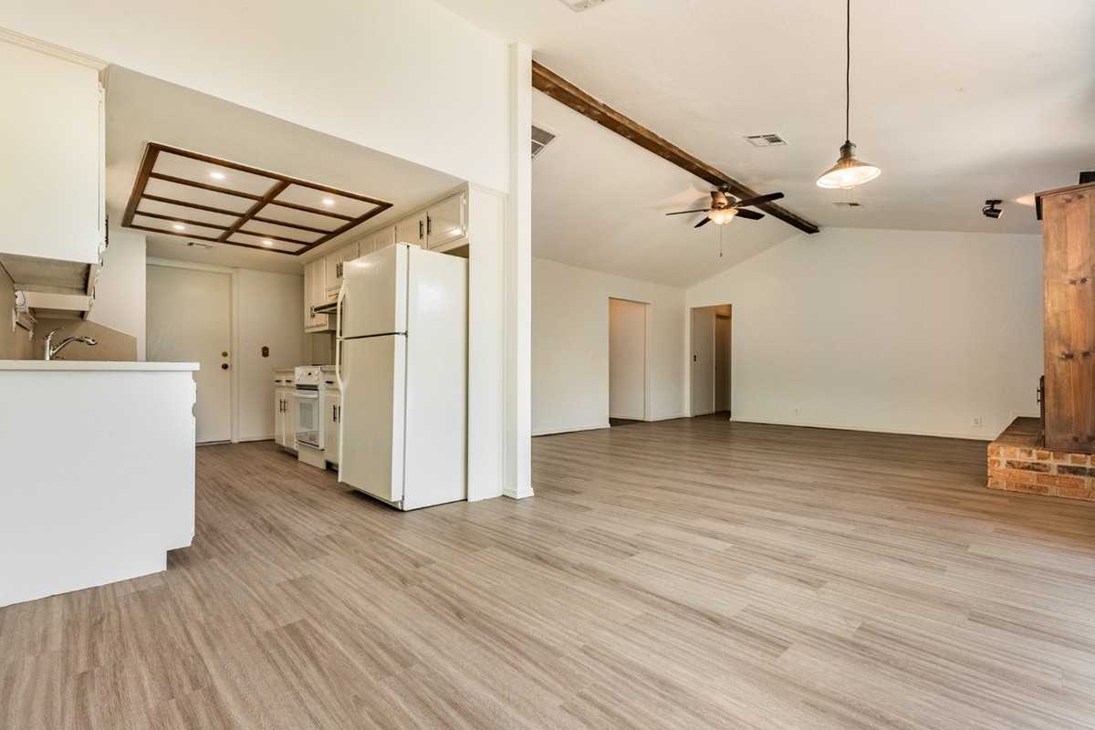 1006 W Neptune Rd #1 - Photo 5 of 14