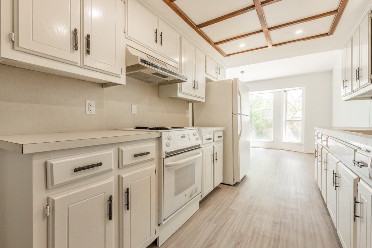 1006 W Neptune Rd #1 - Photo 7 of 14
