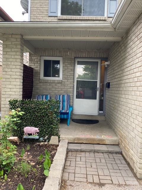 112 Garden Dr Uppr - Photo 2 of 10