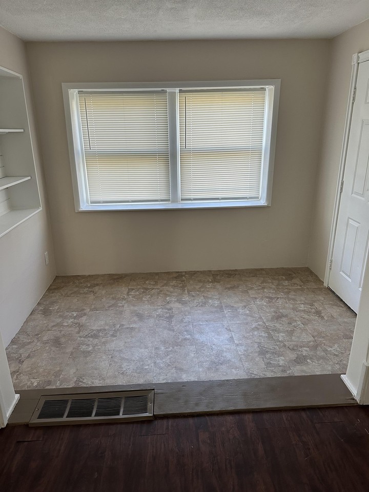 67 Morningside Dr #1 - Photo 4 of 14