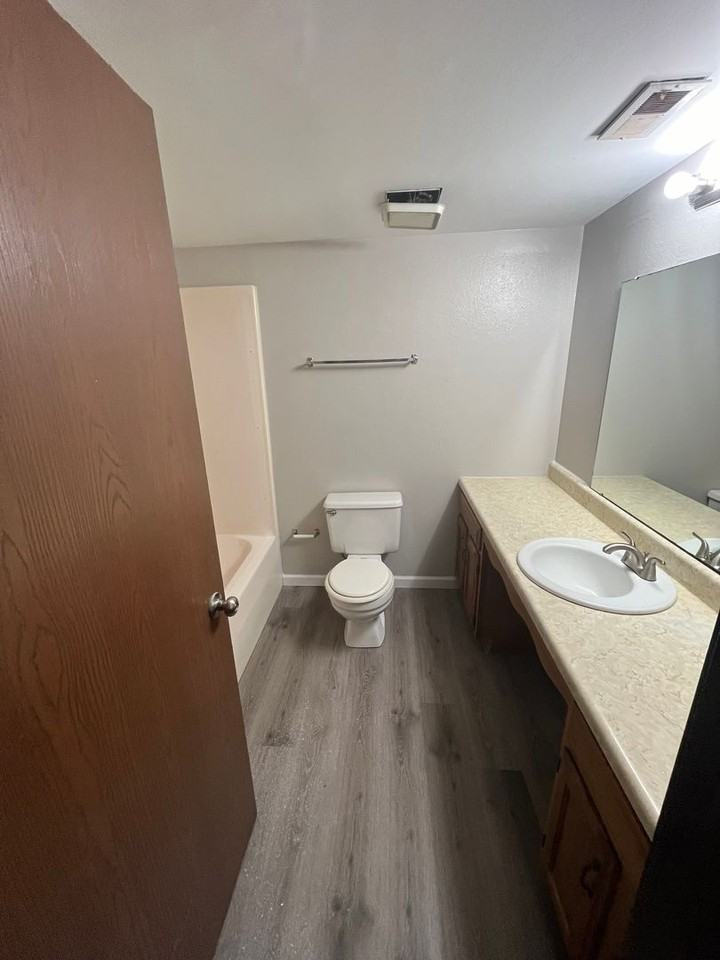 57-72 Village Court - Photo 5 of 14