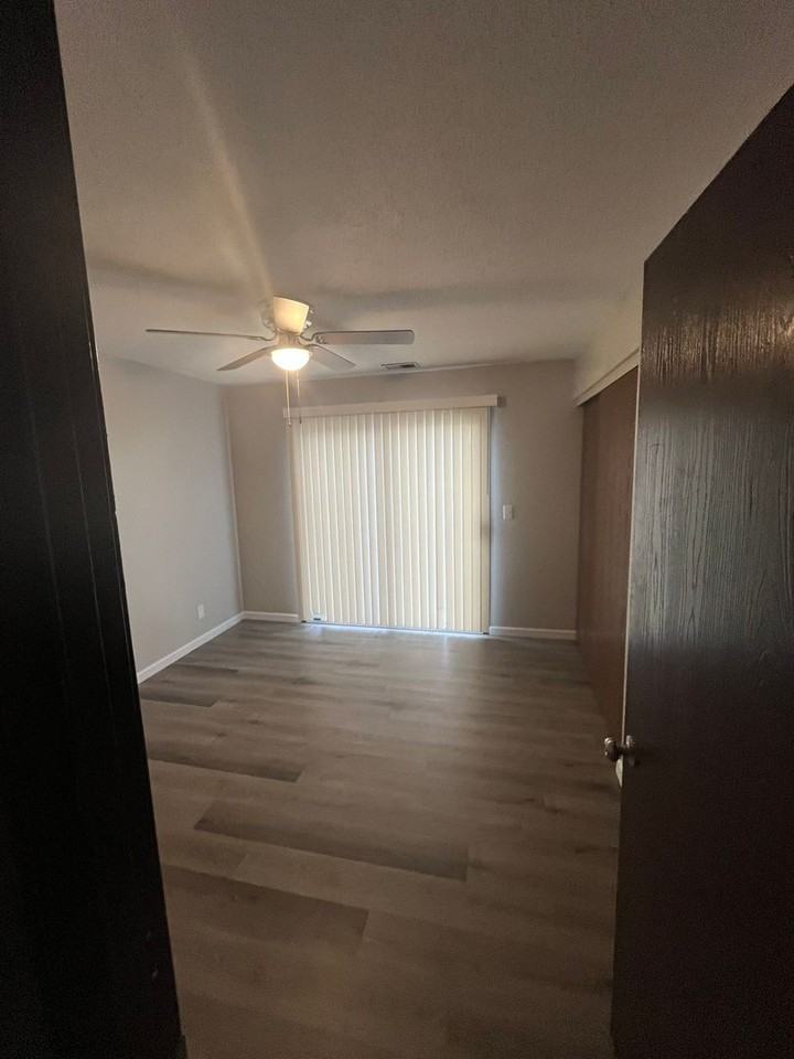 57-72 Village Court - Photo 7 of 14