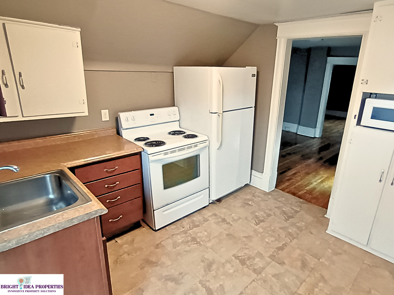 426 Fillmore St Ne #1 - Photo 4 of 18