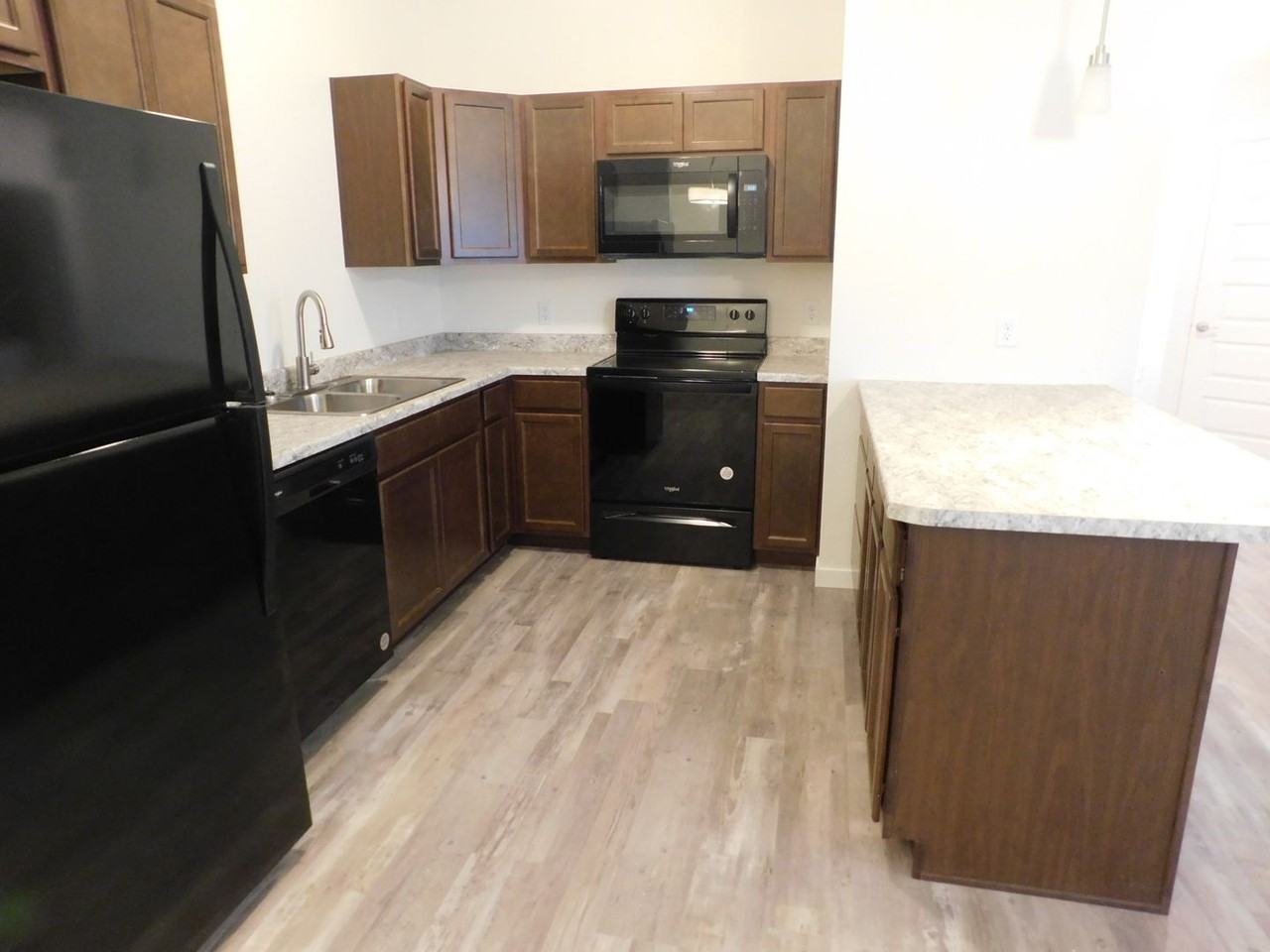 658 Brookwillow Drive - Photo 4 of 24
