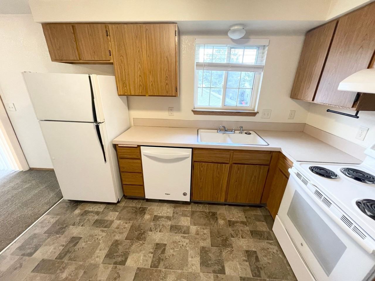 3742 W Rose Hill St #202 - Photo 2 of 22