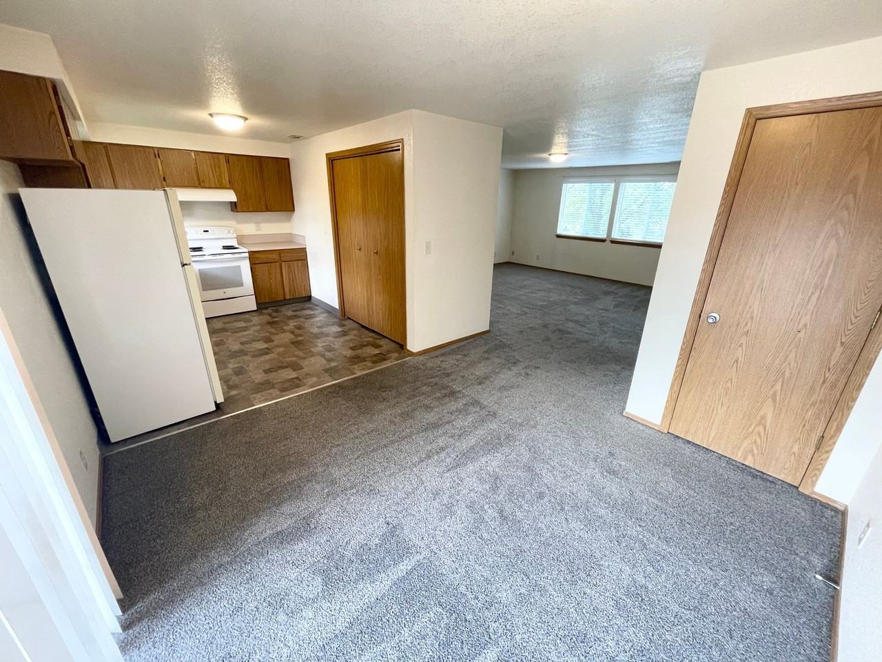 3742 W Rose Hill St #202 - Photo 5 of 22