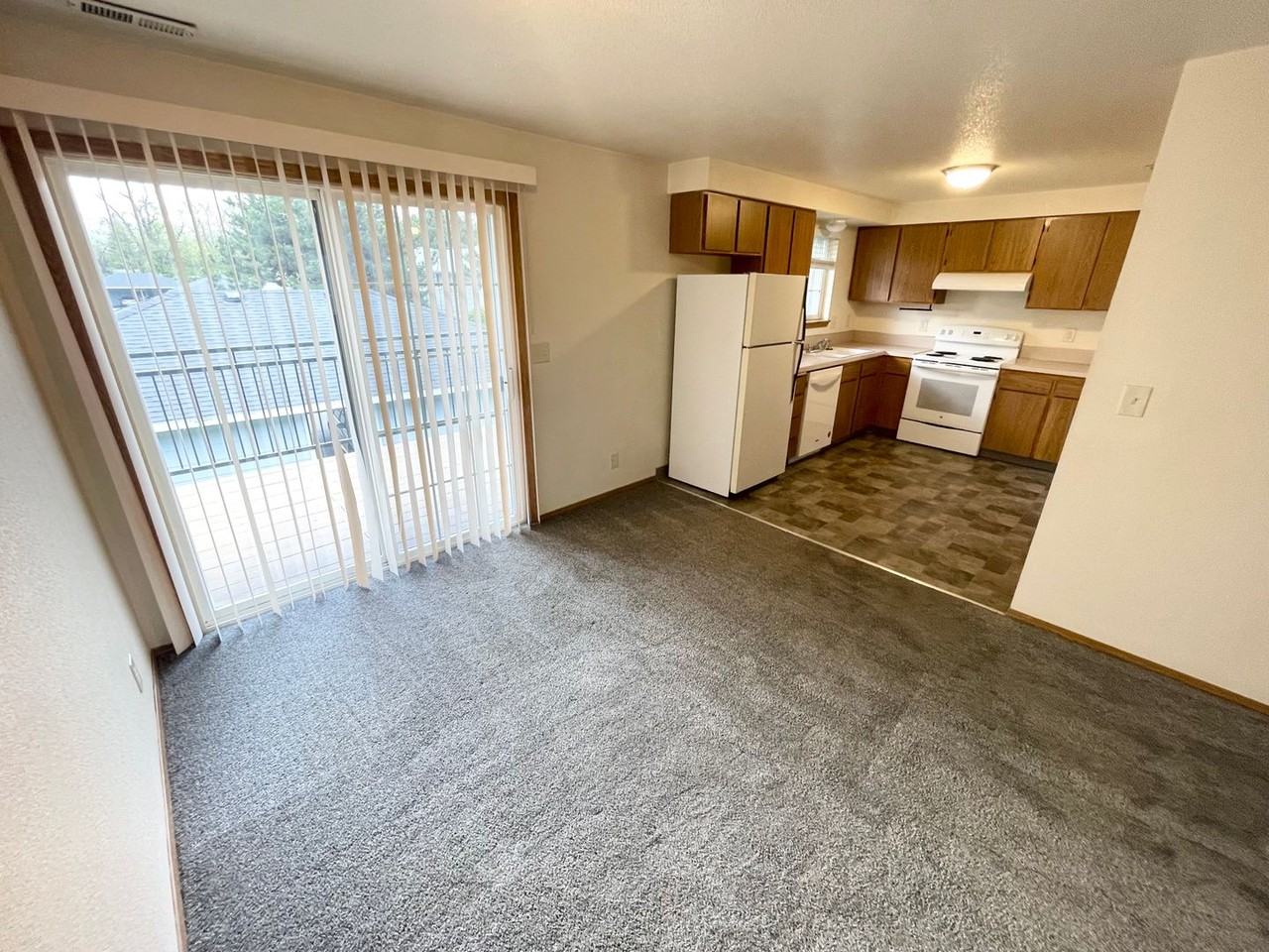 3742 W Rose Hill St #202 - Photo 6 of 22