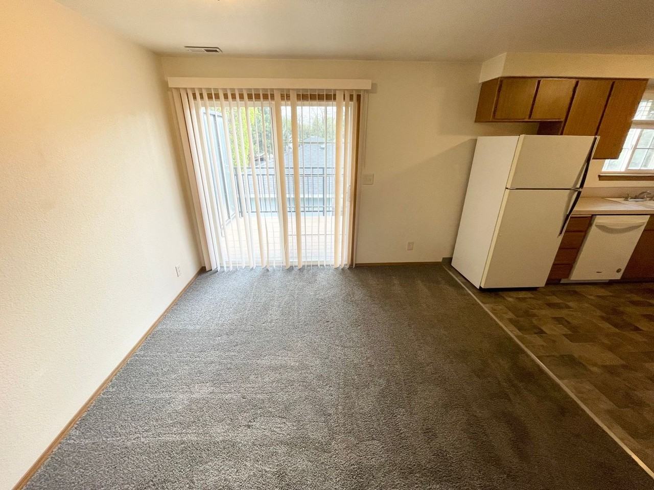 3742 W Rose Hill St #202 - Photo 7 of 22