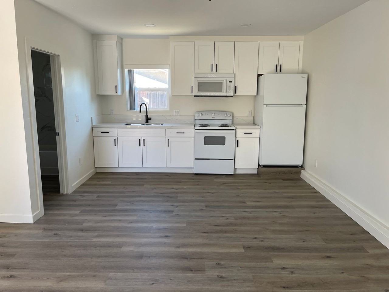 WE-2279 - Photo 3 of 6