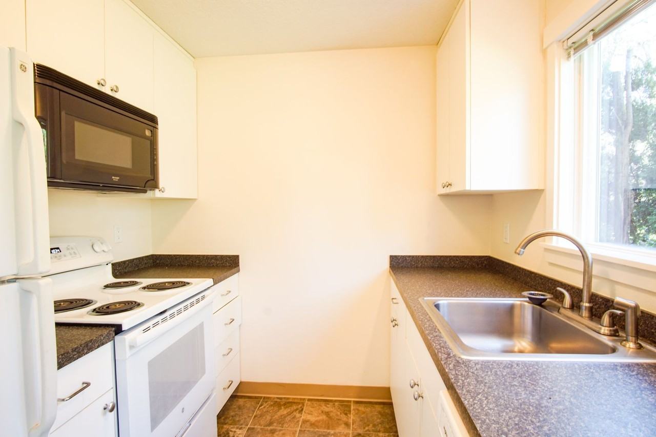 3595 Cedaroak Dr #21 - Photo 4 of 14