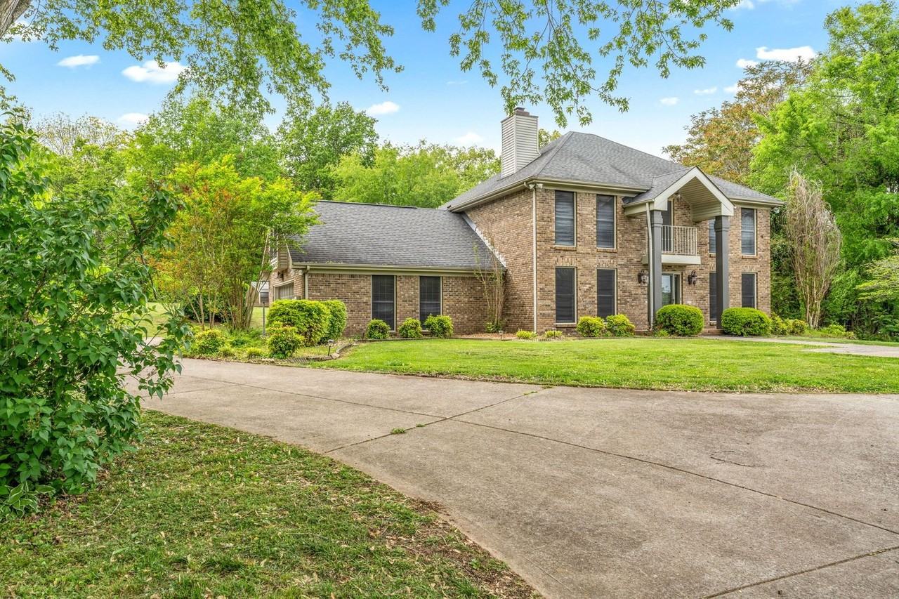 108 Rolling Meadow Dr - Photo 2 of 44