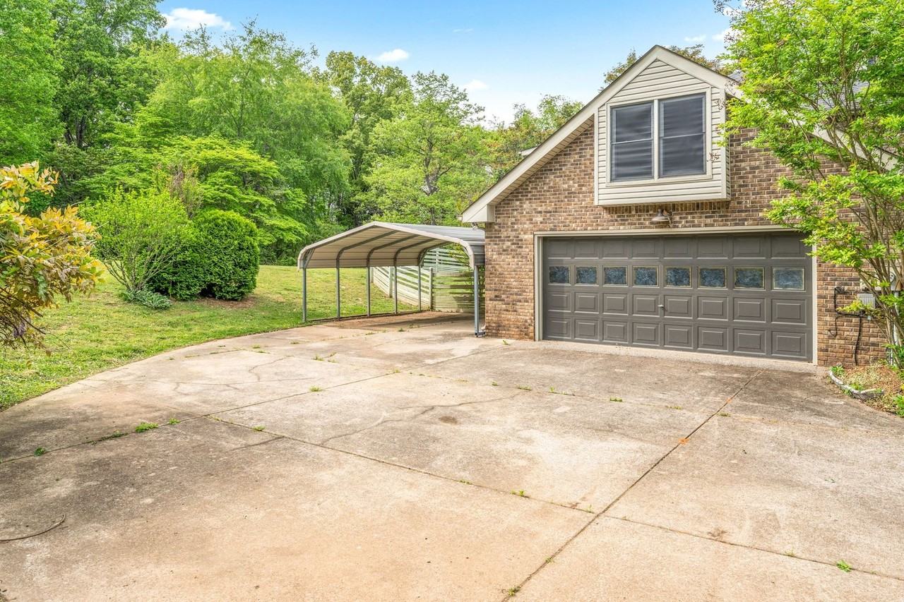 108 Rolling Meadow Dr - Photo 3 of 44