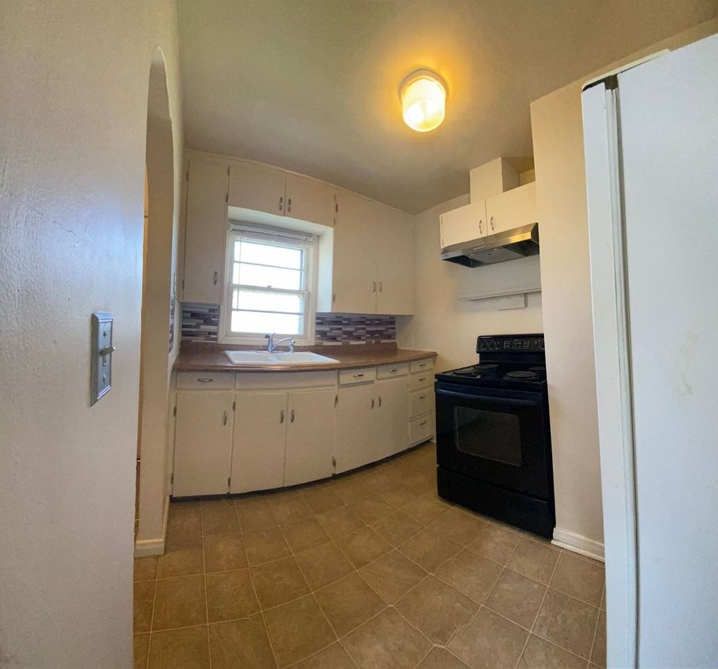 2012 Washington Ave - Photo 3 of 18