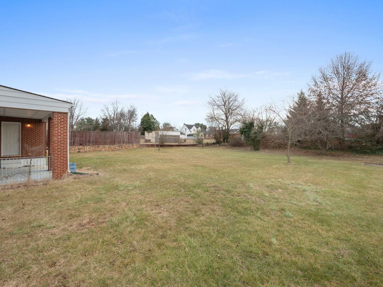 3113 Oaklawn Ave Nw - Photo 5 of 32
