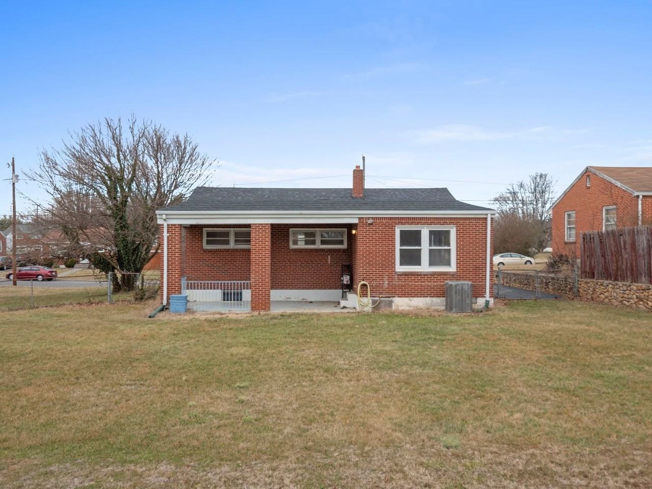 3113 Oaklawn Ave Nw - Photo 7 of 32
