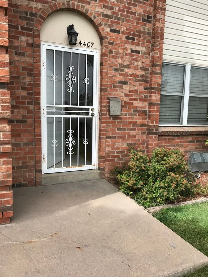 4407 S Lowell Blvd - Photo 2 of 32