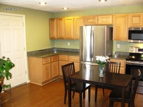 706 W Cleveland Cir - Photo 2 of 8