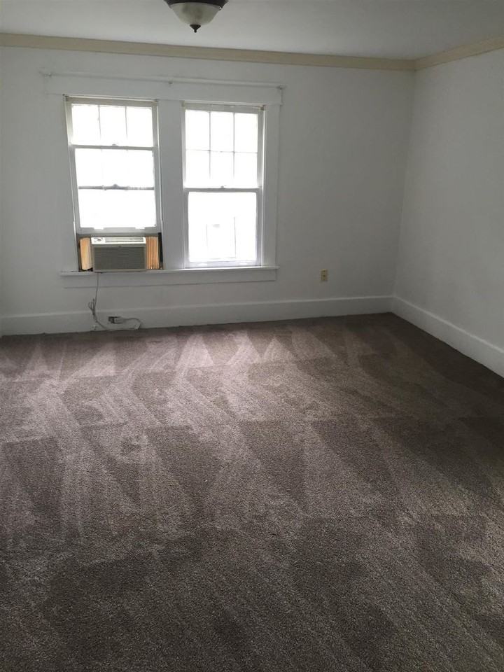 1714 Ashwood Ave #C - Photo 3 of 10