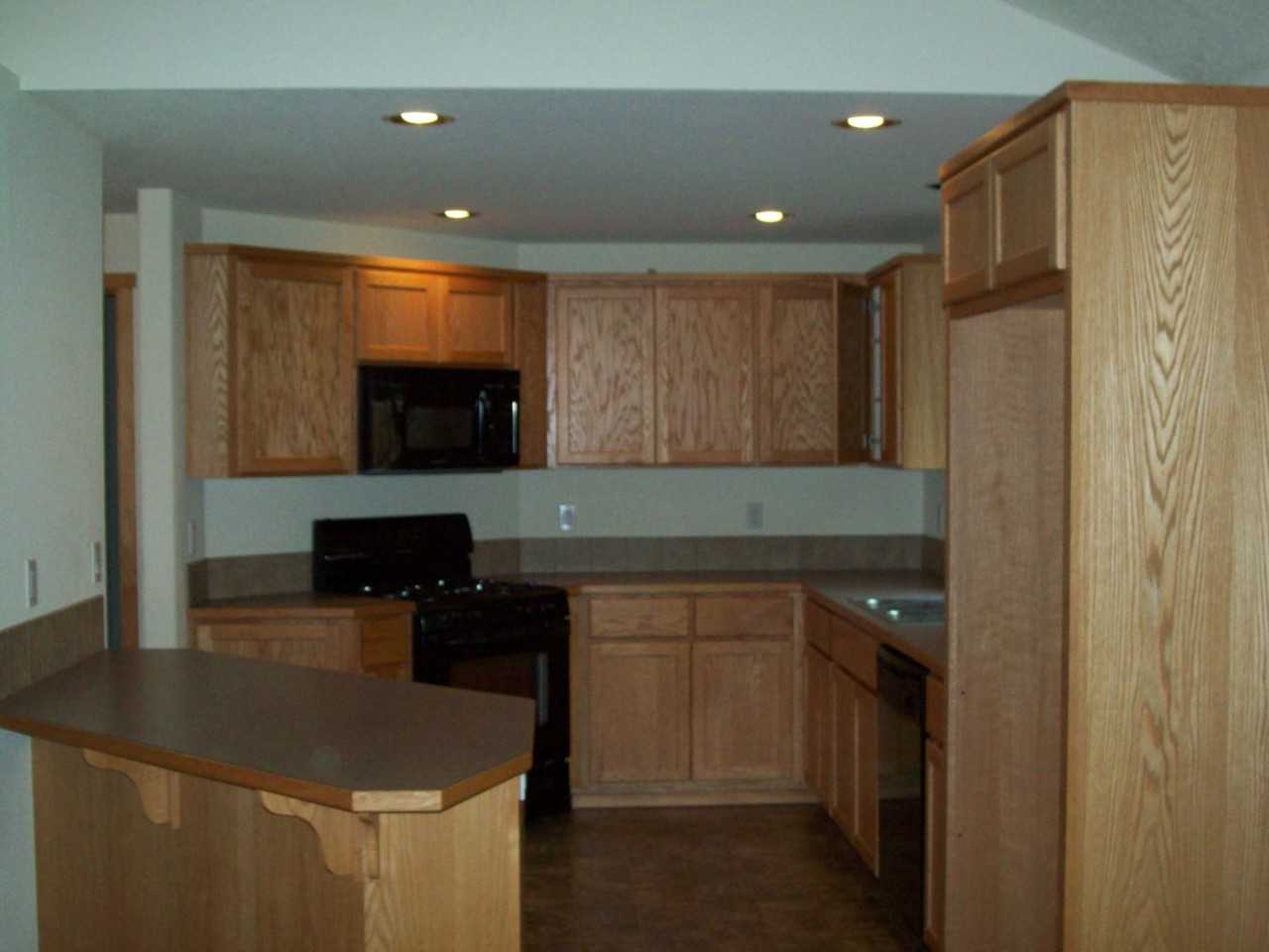 61284 Kristen St - Photo 2 of 10