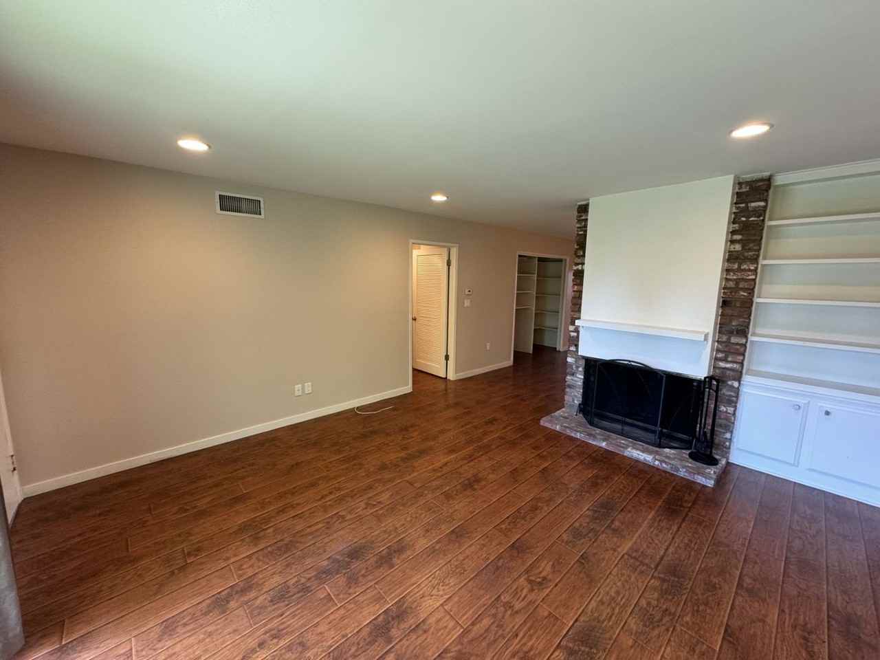 1225 E 1st St - Photo 6 of 31