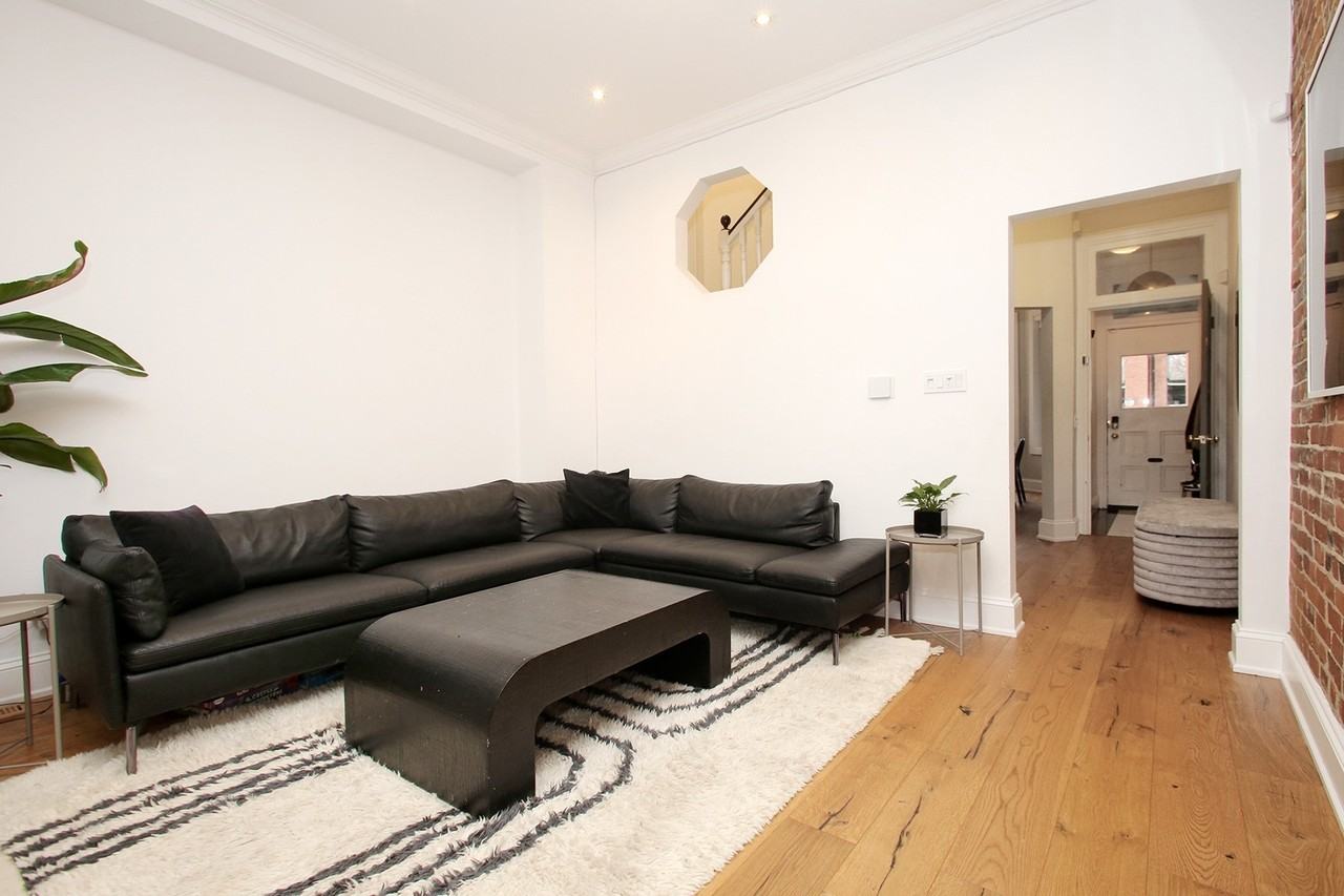 153 Collier Street - Photo 3 of 19