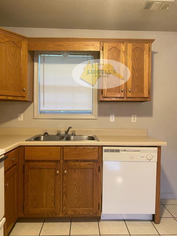 605 Wirt St #6 - Photo 5 of 14