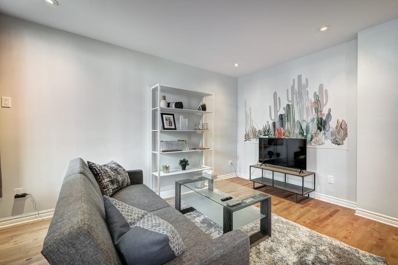 3702 Rue De Verdun - Photo 2 of 25