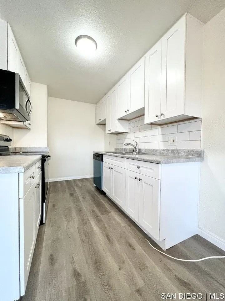 1677 Pentecost Way - Photo 3 of 9