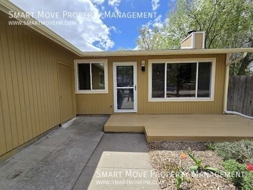 731 W Victory Rd - Photo 3 of 33